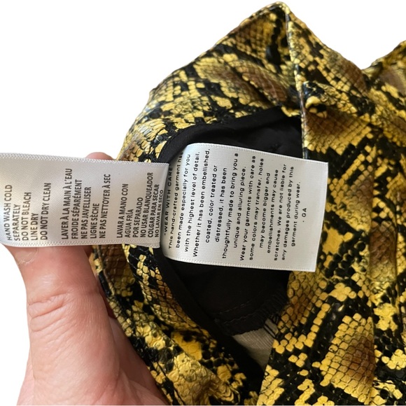 GOOD AMERICAN Good 90's Icon Faux Snake Skin Pants Gold - Picture 10 of 14